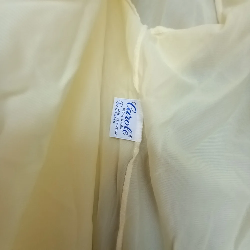 Carole Vintage pastel yellow peterpan collar night robe lace trim - Picture 5 of 5